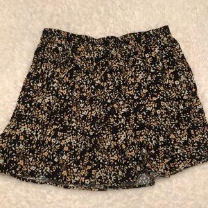 Super cute floral skirt!
